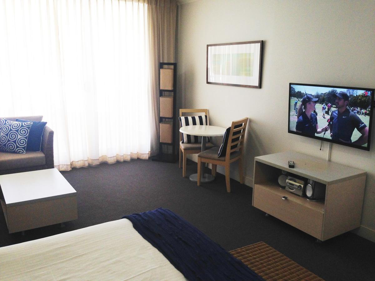 Base Holidays - Ettalong Beach Premium Apartments מראה חיצוני תמונה