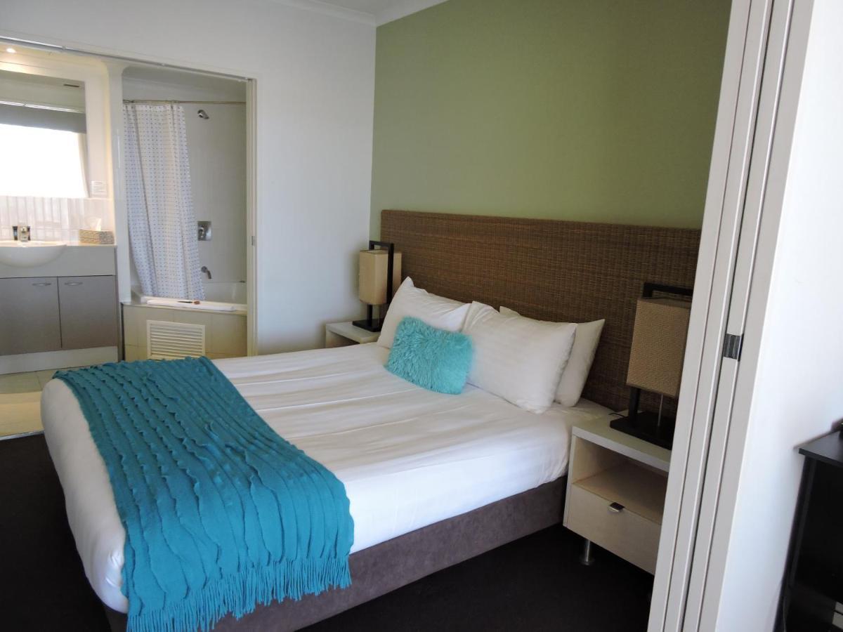 Base Holidays - Ettalong Beach Premium Apartments מראה חיצוני תמונה
